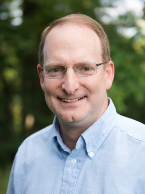 Jeff Davis Headshot FINAL 300 400